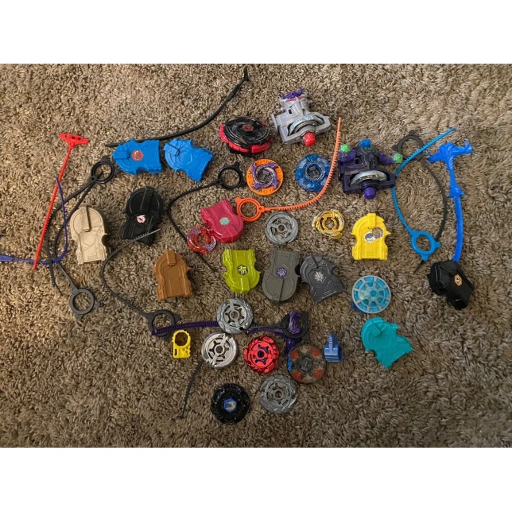 Beyblades lot‎